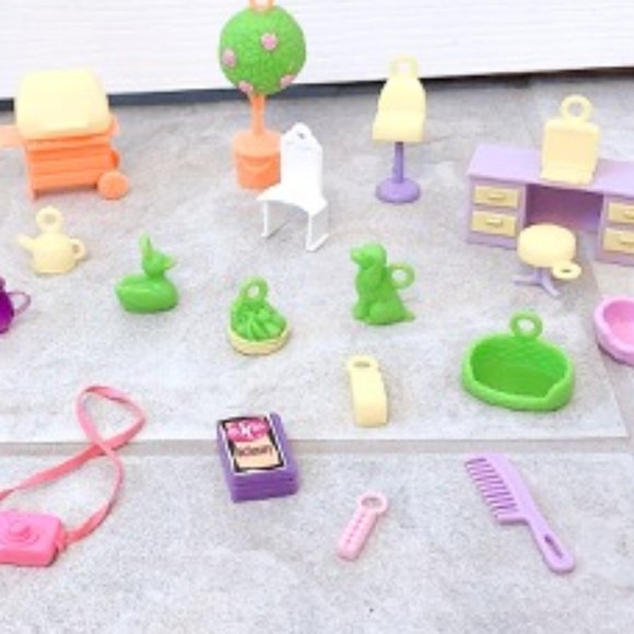 VINTAGE LIKE NEW Doll Accessories Furnitures - Picture 6 of 6